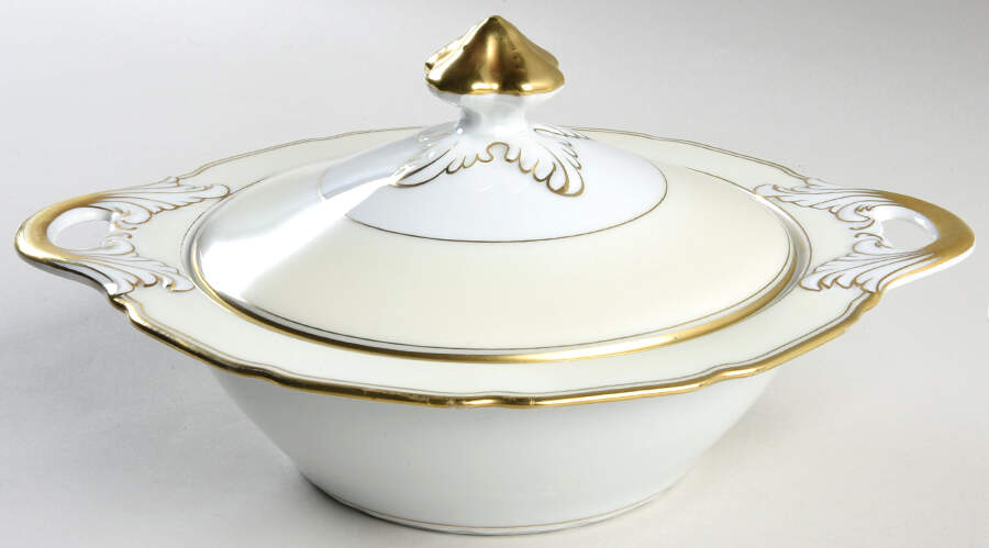 Gilda Round Covered Vegetable by Black Knight-1