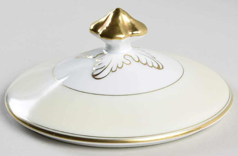 Gilda Lid for Round Vegetable by Black Knight-1