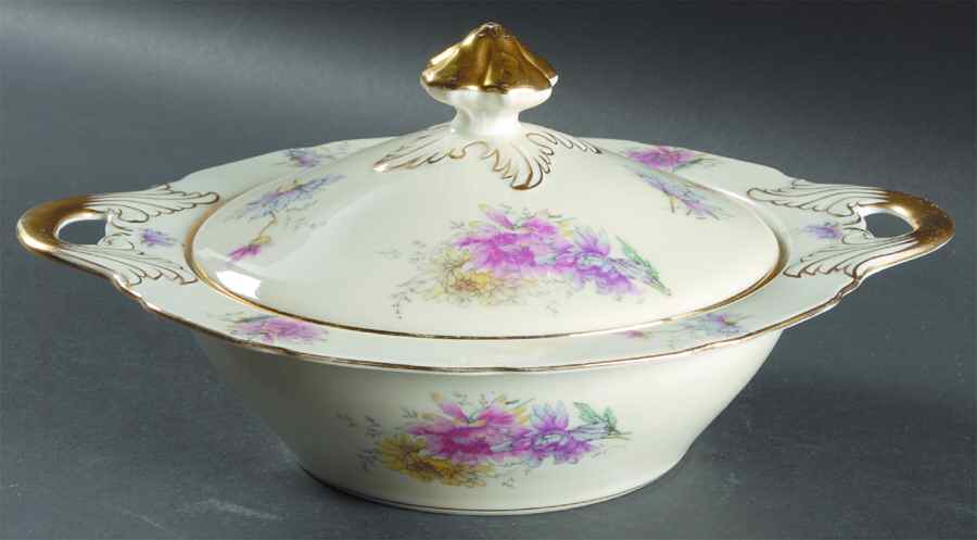 Helena Round Covered Vegetable by Black Knight-1