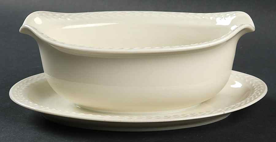 Laurel Gravy Boat with Attached Underplate by Black Knight-1