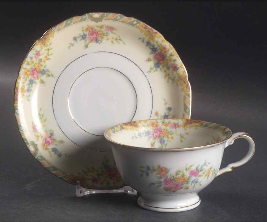 Leonora Footed Cup & Saucer Set by Black Knight-1