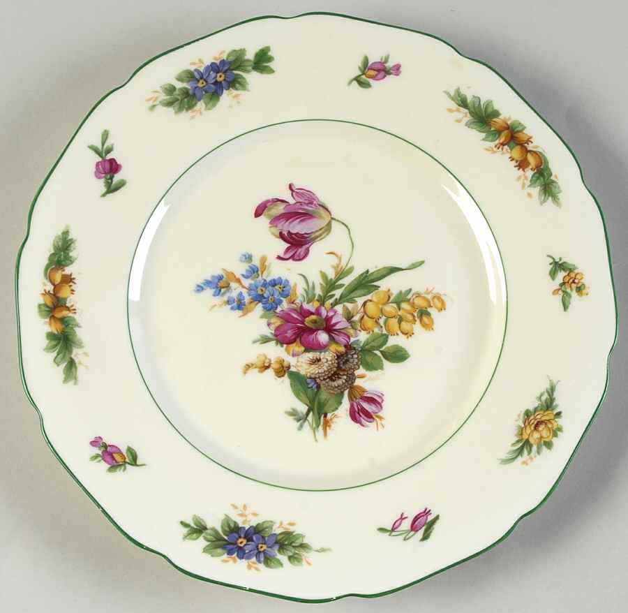 Lorrento Luncheon Plate by Black Knight-1