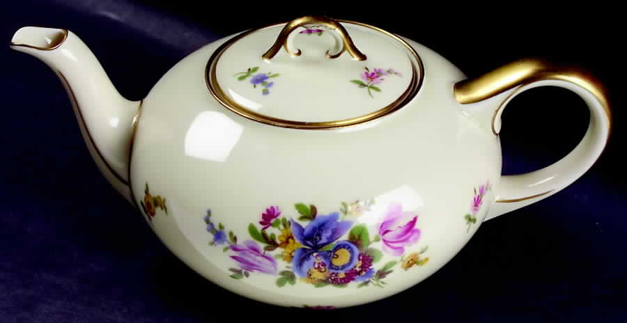 Meissen Teapot & Lid by Black Knight-1