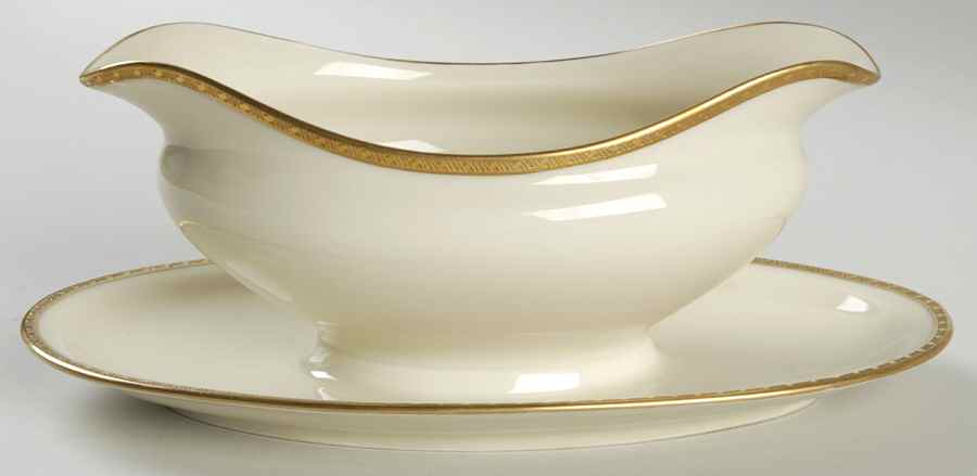 Mignon Gravy Boat with Attached Underplate by Black Knight-1