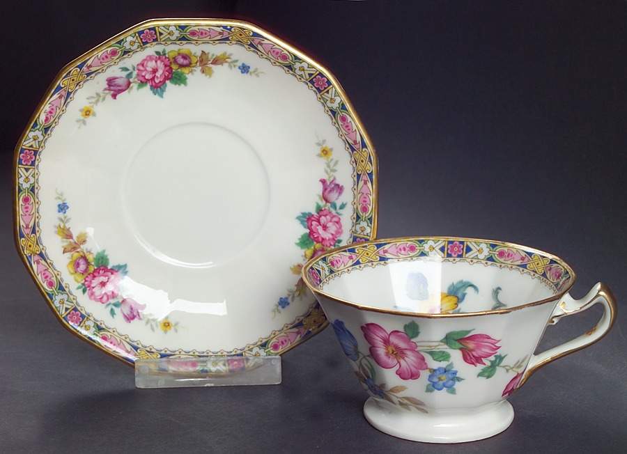 Palmero Footed Cup & Saucer Set by Black Knight-1