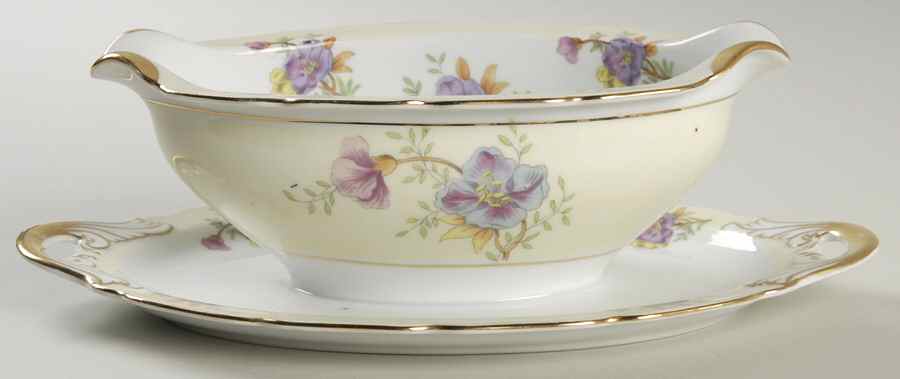 Rambler Rose Gravy Boat with Attached Underplate by Black Knight-1
