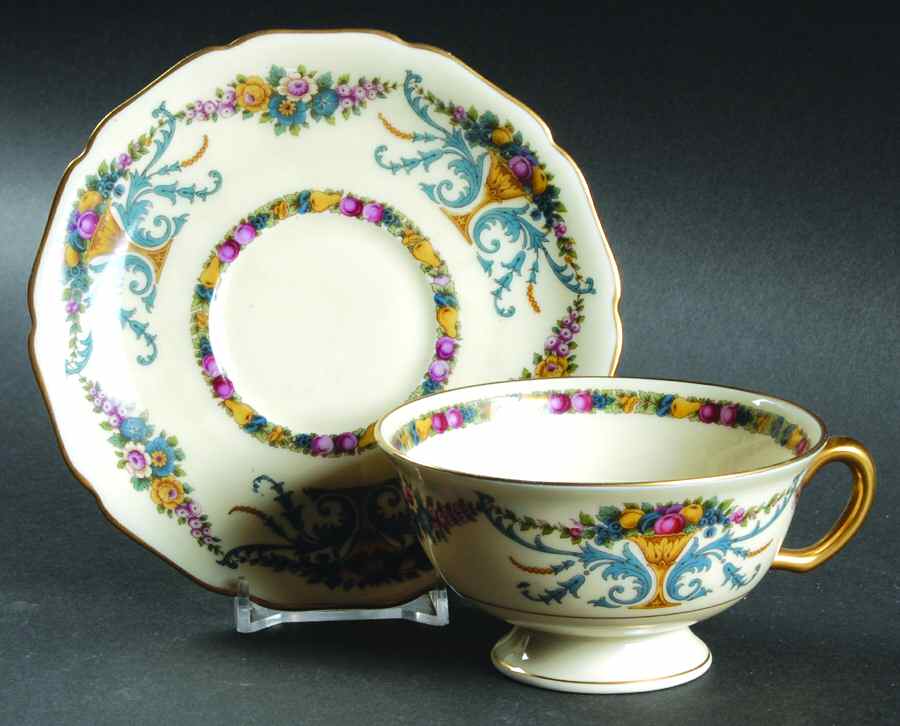 Rechere Footed Cup & Saucer Set by Black Knight-1