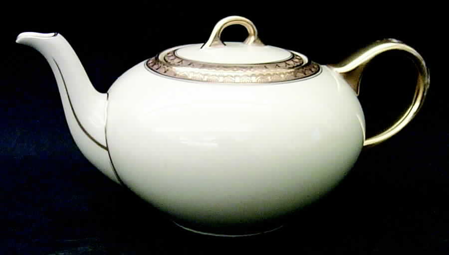 Trianon Teapot & Lid by Black Knight-1