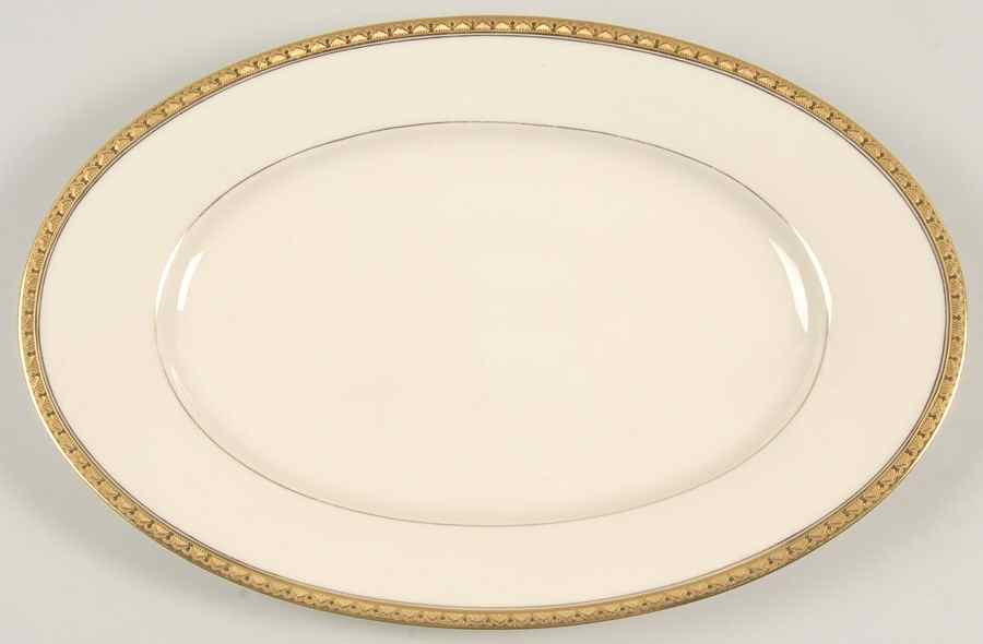 Trianon 14" Oval Serving Platter by Black Knight-1