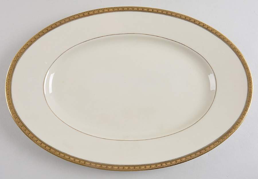Trianon 15" Oval Serving Platter by Black Knight-1