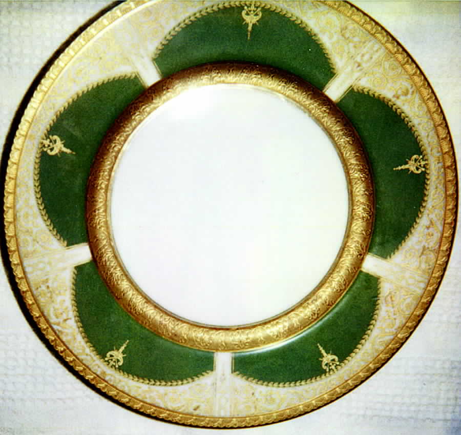 Vendome Dinner Plate by Black Knight-1