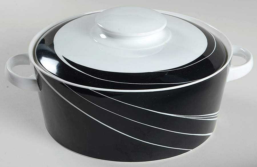 Black Pearl 3 Quart Round Covered Casserole by Block-1