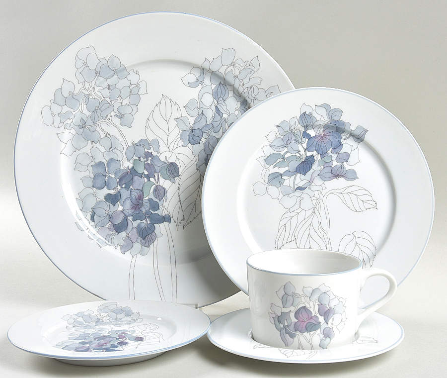 Hydrangea 5 Piece Place Setting by Block-1