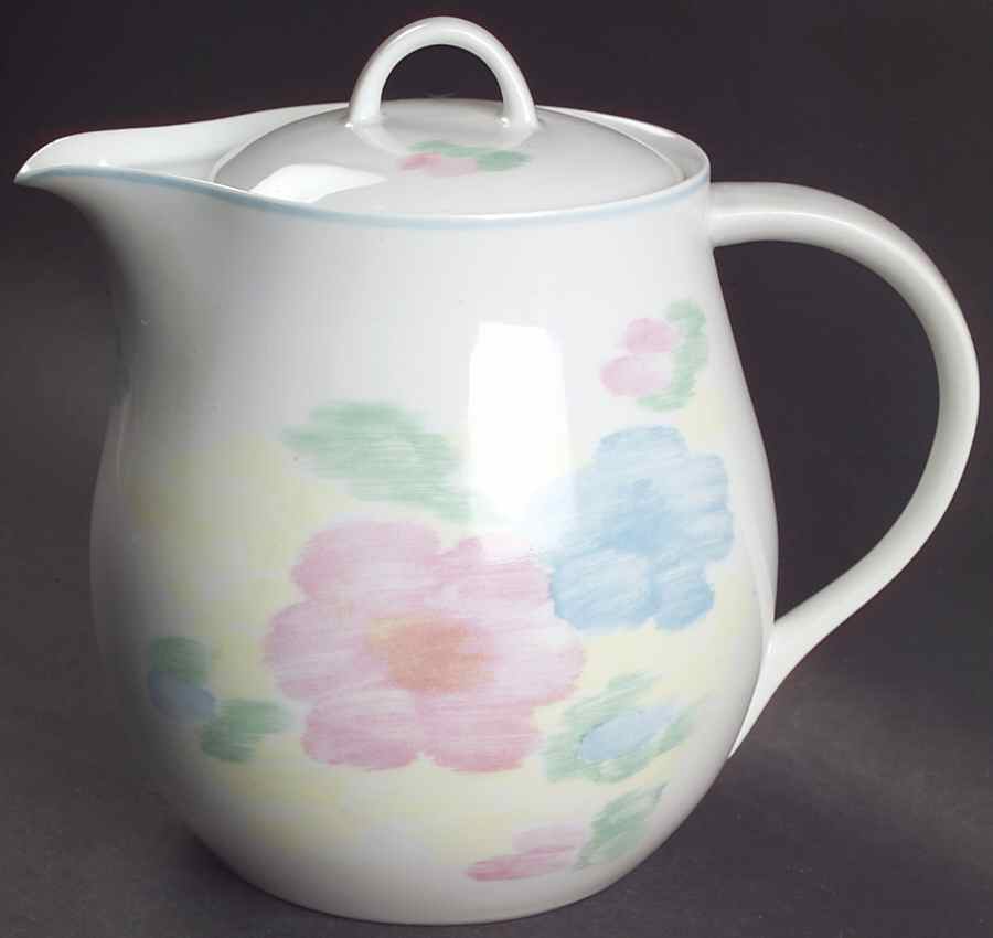Madeleine Teapot & Lid by Block-1