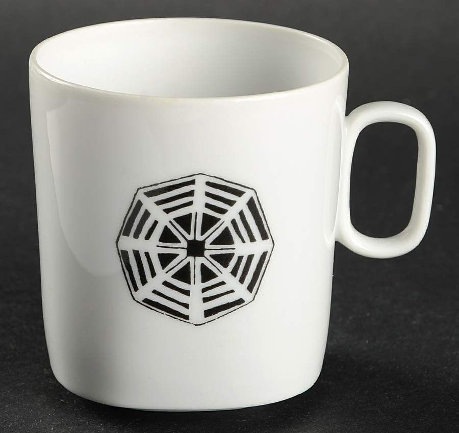 Octagon Flat Cup by Block-1