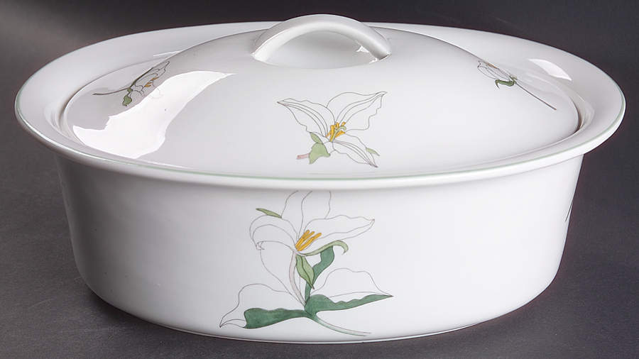Trillium 2.5 Quart Oval Covered Casserole by Block-1