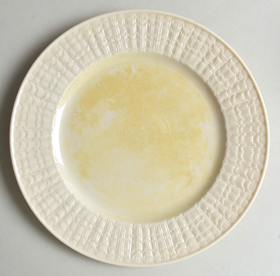 Limpet Yellow Dinner Plate by Belleek Pottery (Ireland)-1