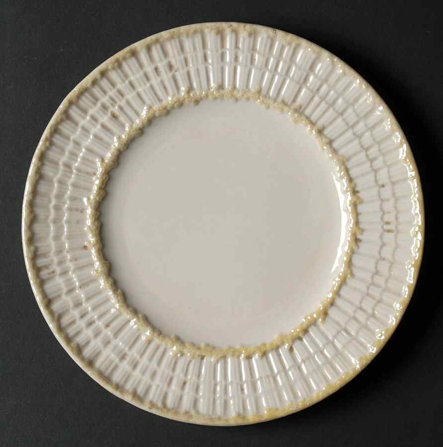Limpet Yellow Dessert/Pie Plate by Belleek Pottery (Ireland)-1