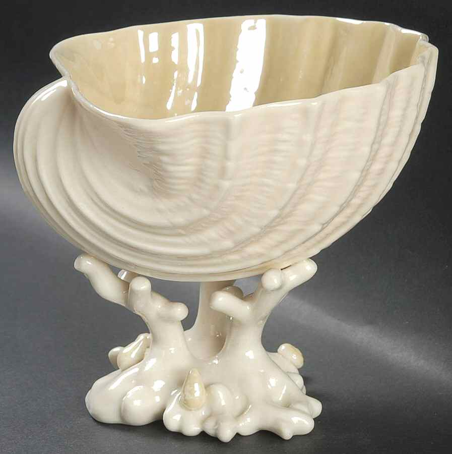 Limpet Yellow Footed Shell Shaped Bowl by Belleek Pottery (Ireland)-1