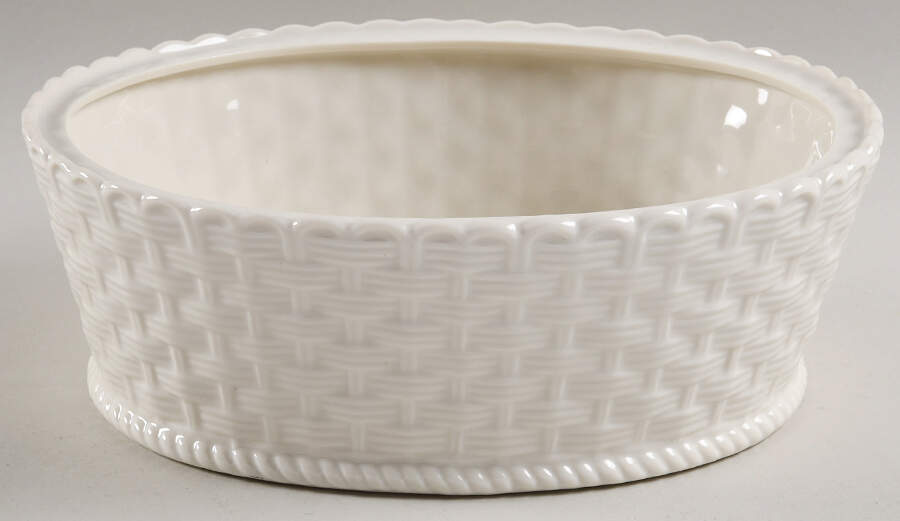 Shamrock Oval Vegetable No Lid by Belleek Pottery (Ireland)-1