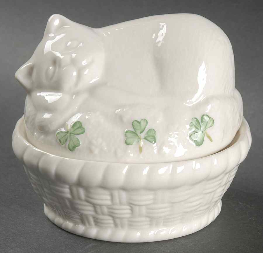 Shamrock Trinket Box with Cat Lid by Belleek Pottery (Ireland)-1