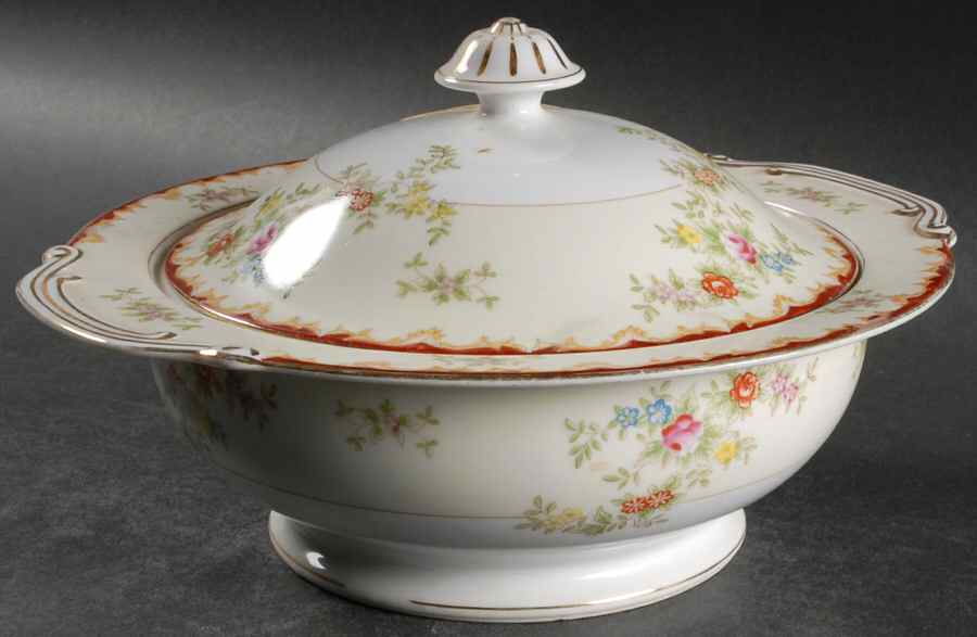 Anglesey Round Covered Vegetable by Black Towers-1