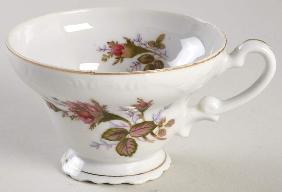 Moss Rose Footed Cup by Bond (Japan)-1