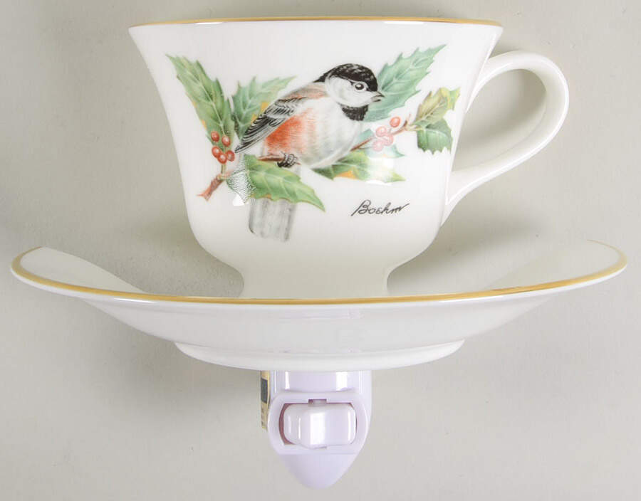 Chickadee & Holly 4 3/8"-4 5/8" Night Light/Cup & Saucer HC by Boehm-1