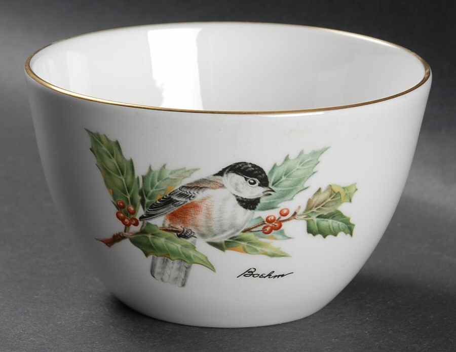 Chickadee & Holly Nut Bowl by Boehm-1