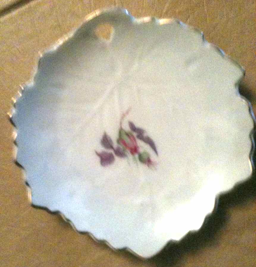 BOH5 (Embossed Vertical Lines) Leaf Shaped Dish by Bohemia Ceramic Works-1