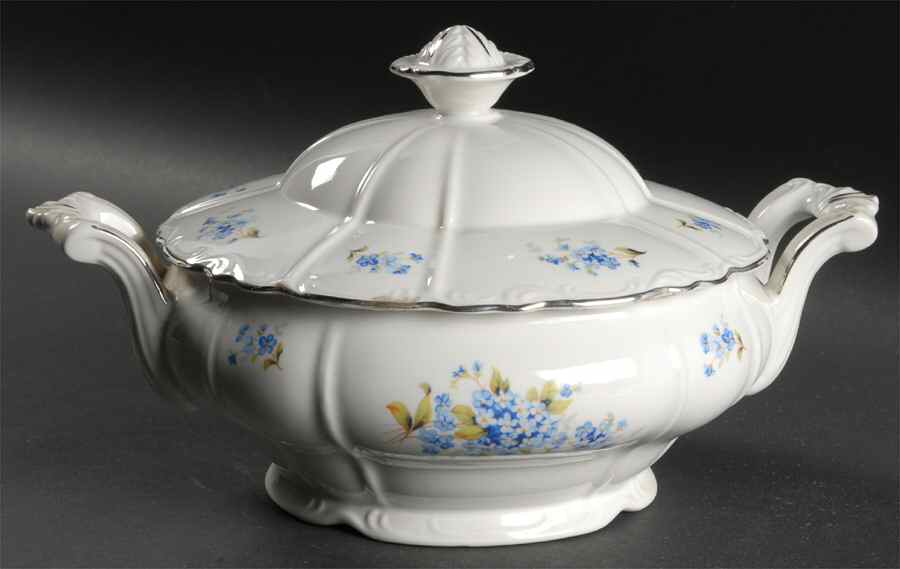 Deauville Round Covered Vegetable by Bohemia Ceramic Works-1
