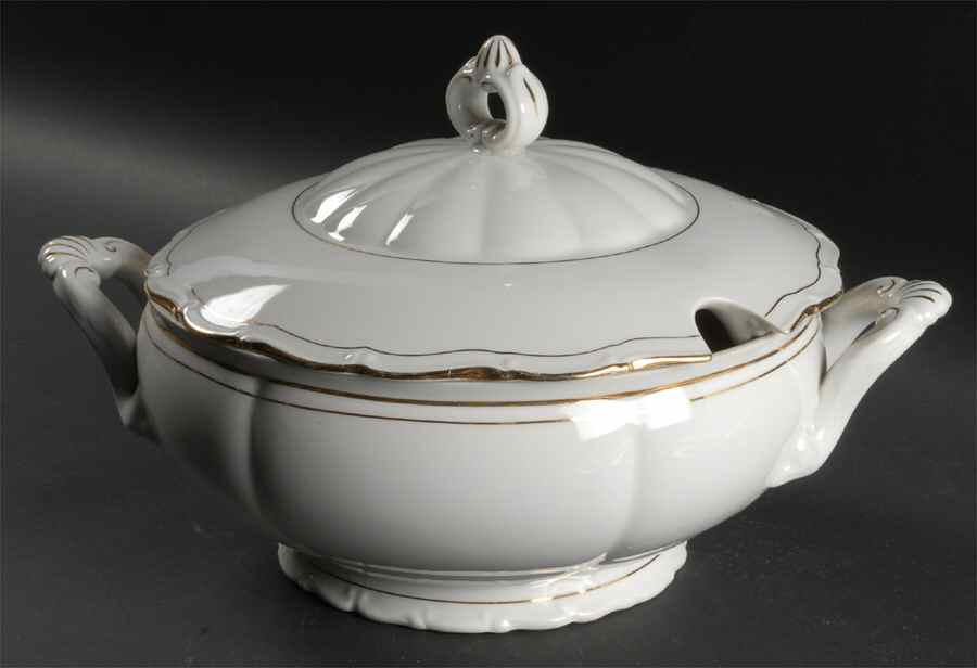 Empress Tureen &  Lid by Bohemia Ceramic Works-1