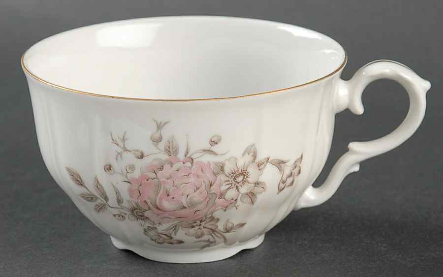 Maria (Embossed Scroll Edge) Flat Cup by Bohemia Ceramic Works-1