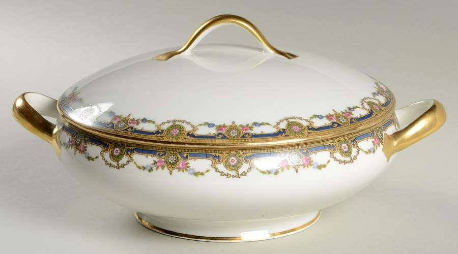 BOJ1 Round Covered Vegetable by Jean Boyer (Limoges)-1