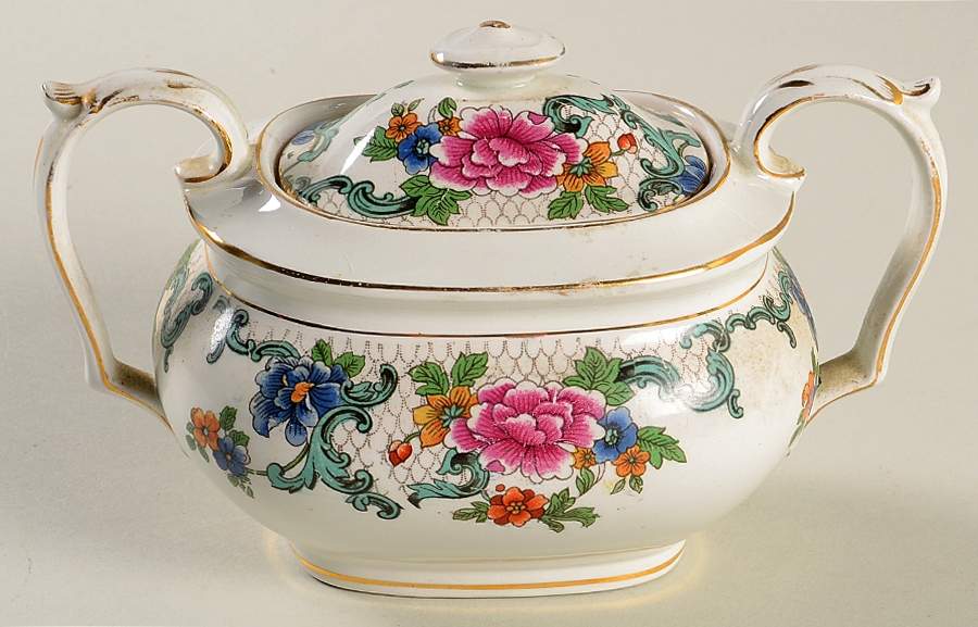 Floradora (Multi Scalloped) Sugar Bowl & Lid by Booths-1
