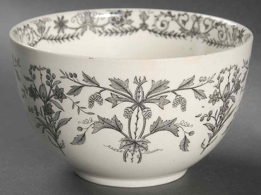 Lahore Black Cranberry Bowl by T & R Boote-1