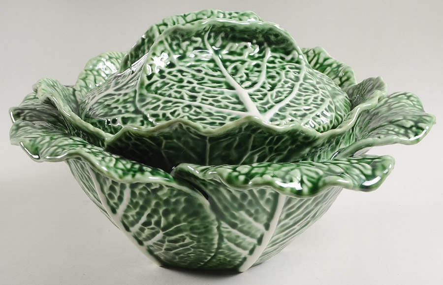 Cabbage Green Tureen & Lid by Bordallo Pinheiro-1