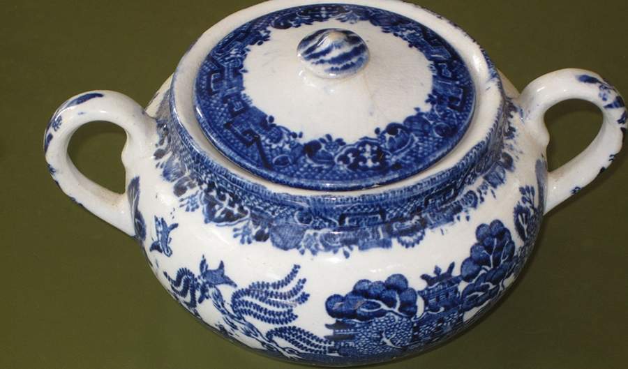 Willow Blue Sugar Bowl & Lid by British Anchor-1