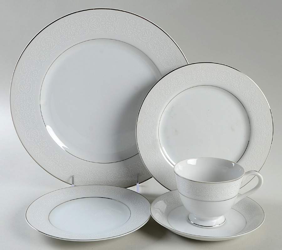 White Lace 5 Piece Place Setting by Brentwood-1