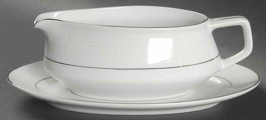 White Lace Gravy Boat & Underplate/Relish by Brentwood-1