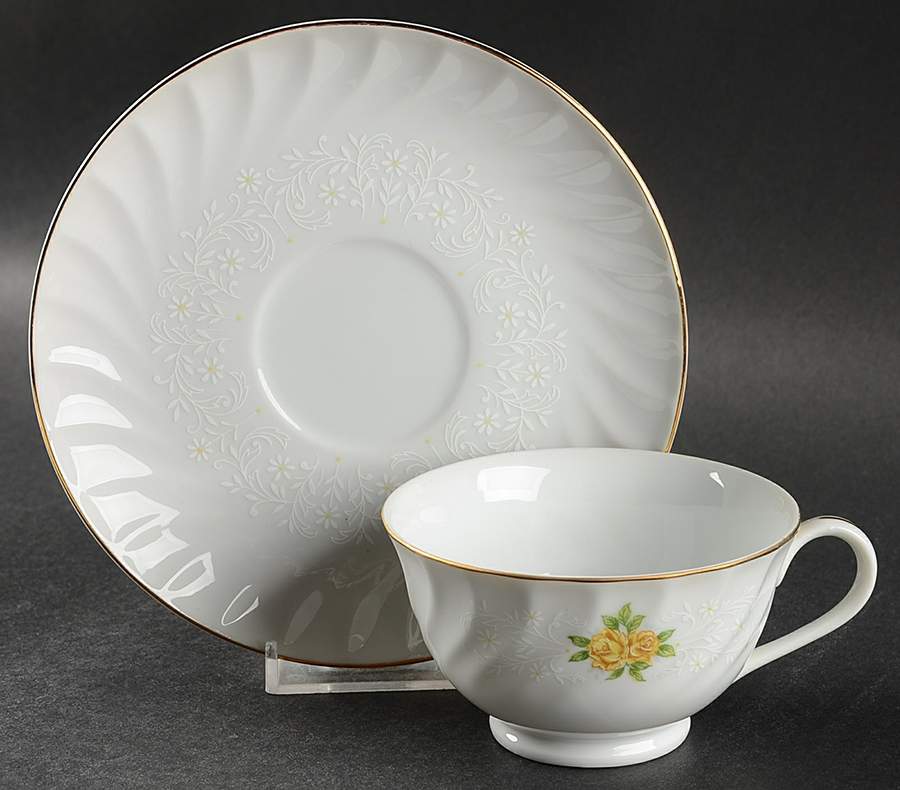 Bridal Bouquet Footed Cup & Saucer Set by Bristol (Japan)-1