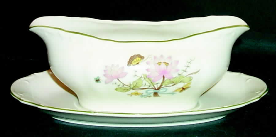 Carillion Gravy Boat with Attached Underplate by Bristol (Japan)-1