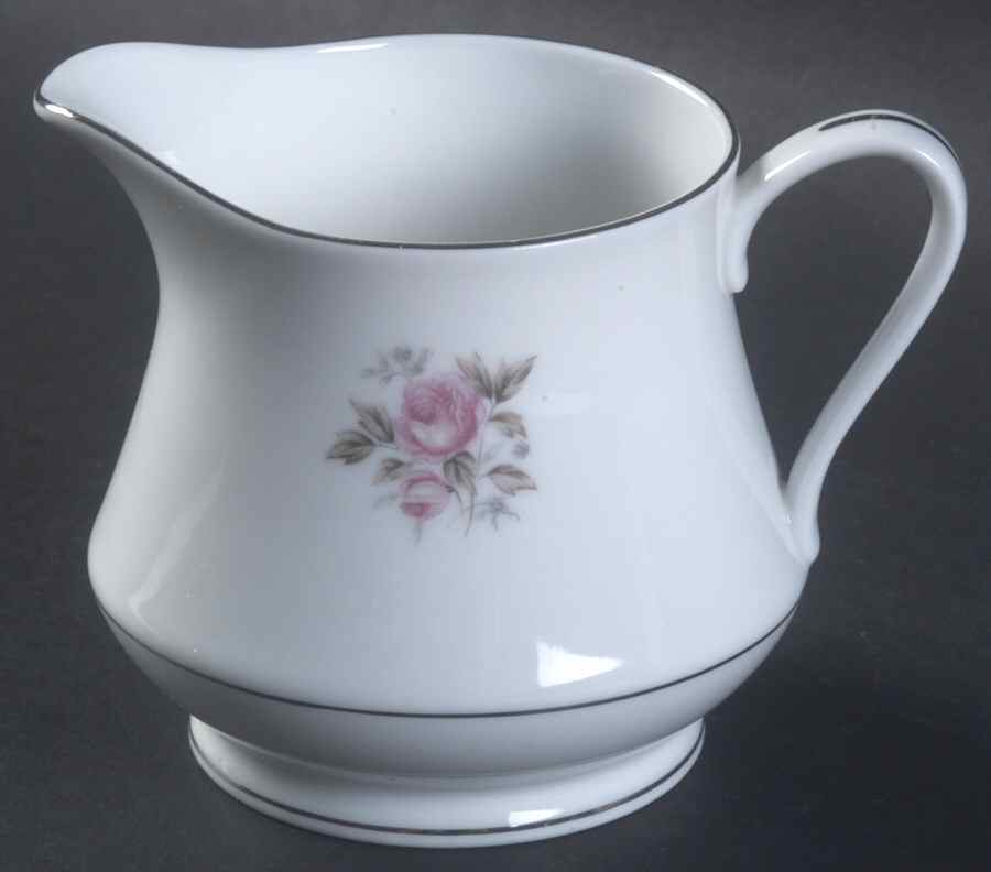 Demure Creamer by Bristol (Japan)-1