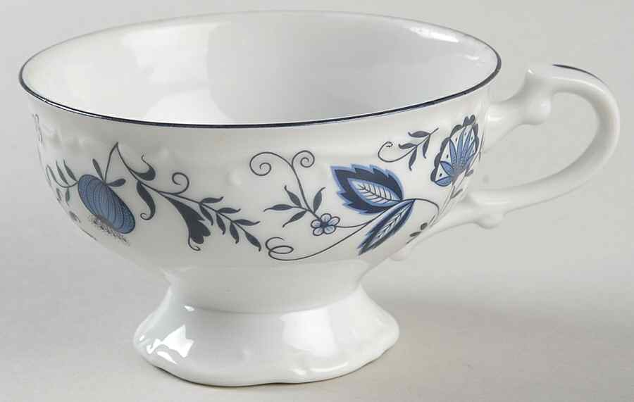 Old World Footed Cup by Bristol (Japan)-1