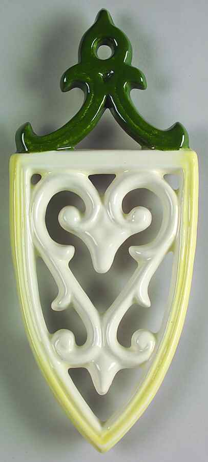 California Farmhouse Yellow Trivet by Brock-1
