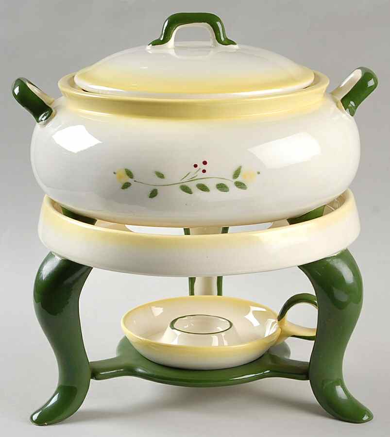 California Farmhouse Yellow Chafing Dish and Lid with Warmer by Brock-1