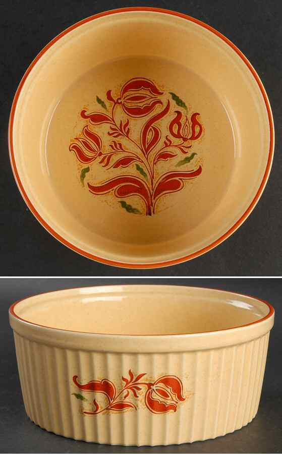 American Folk Art 7" Souffle by Georges Briard-1