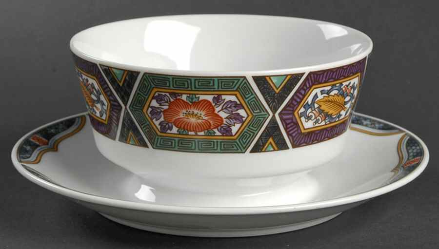 Amethyst Kutani Gravy Boat with Attached Underplate by Georges Briard-1