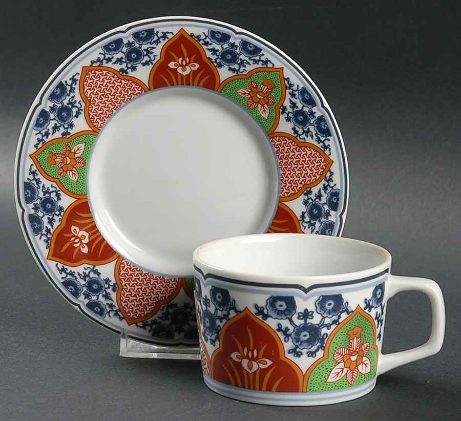 Ancestral Garden Flat Cup & Saucer Set by Georges Briard-1