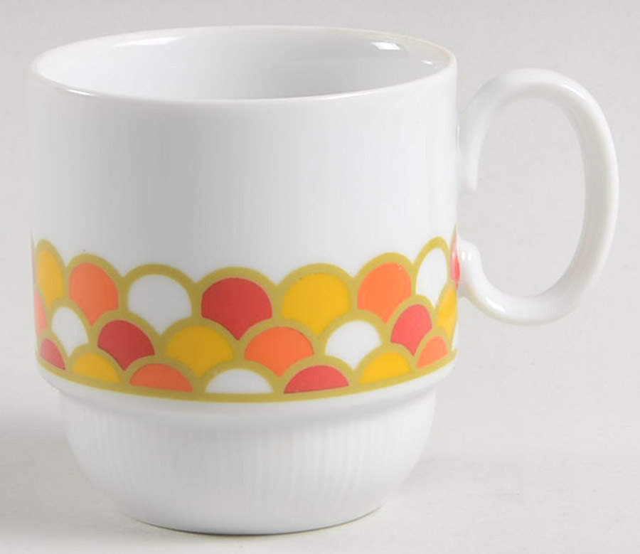 Carousel Flat Cup by Georges Briard-1